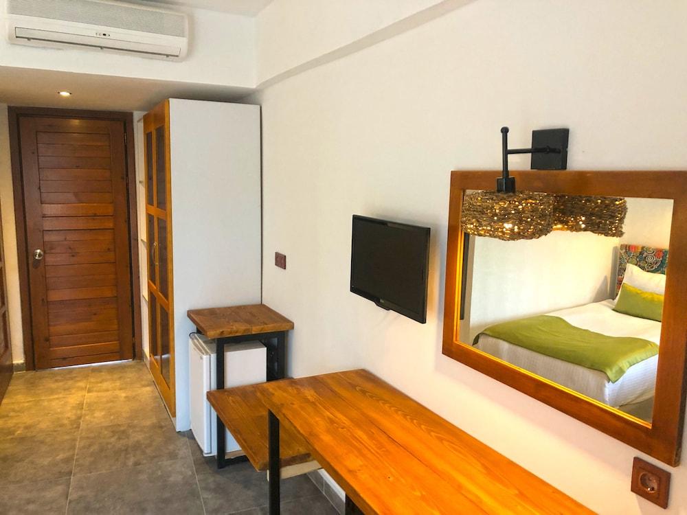 Butikhan Hotel グンドーガン エクステリア 写真
