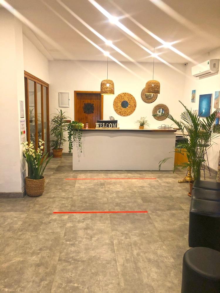 Butikhan Hotel グンドーガン エクステリア 写真